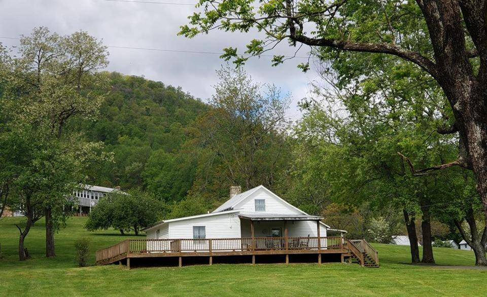 Graves Mountain Farm & Lodges Syria Екстер'єр фото